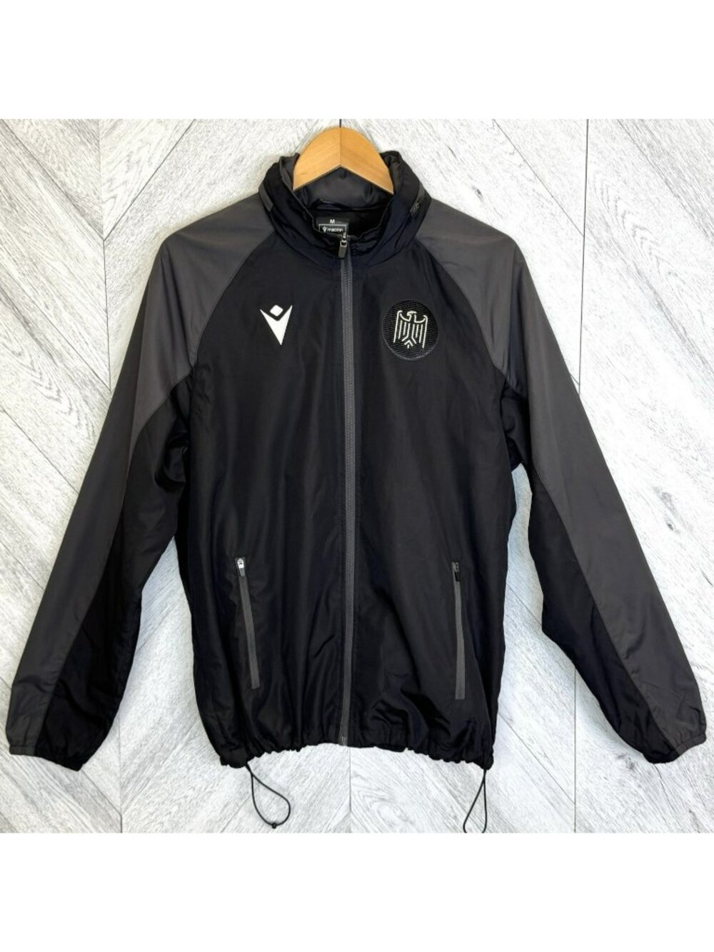 Macron FC Viktoria Training Windbreaker Jacket Mens Medium Football Soccer